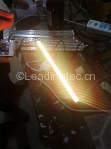 調(diào)波長調(diào)光強LED